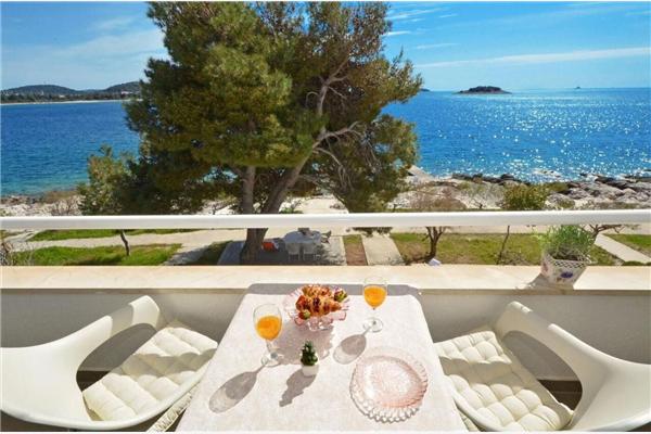 Apartment A2, for 4 persons