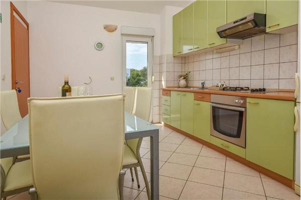 Apartment A2, for 6 persons