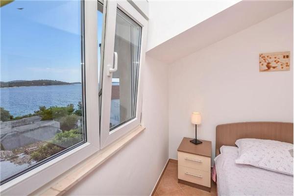 Apartment A2, for 6 persons