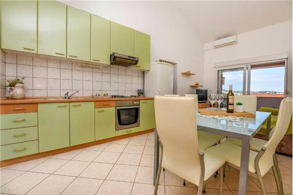 Apartment A2, for 6 persons