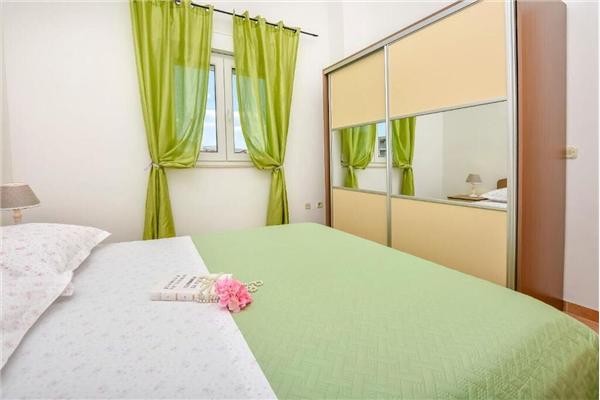 Apartment A2, for 6 persons