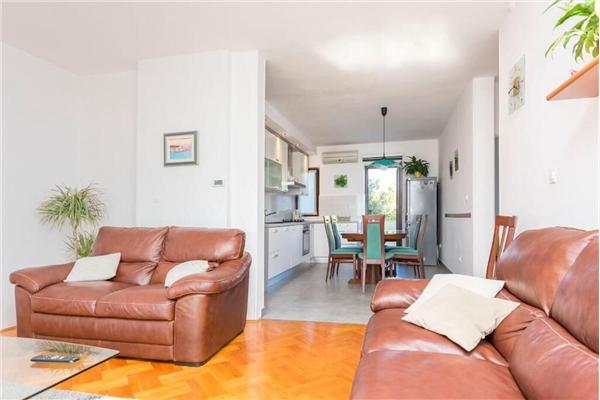 Apartment A4, for 6 persons