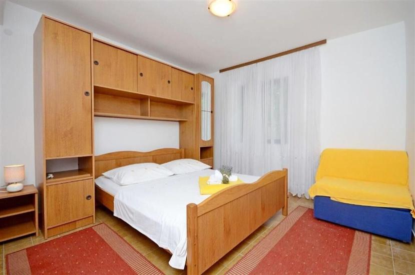 Apartment A3, for 5 persons