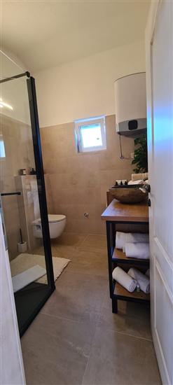 House K1, for 18 persons