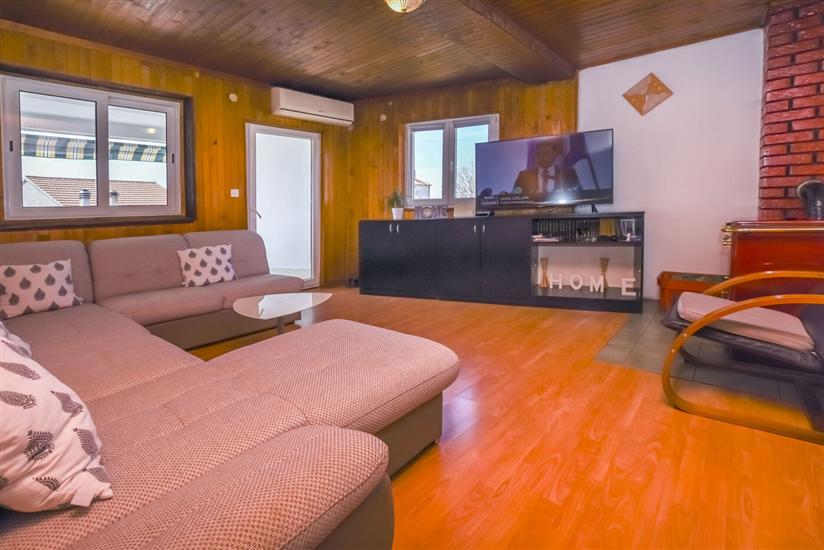 Apartment A1, for 5 persons