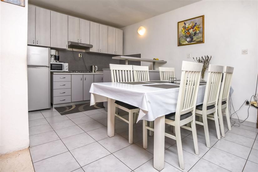 Apartment A1, for 5 persons