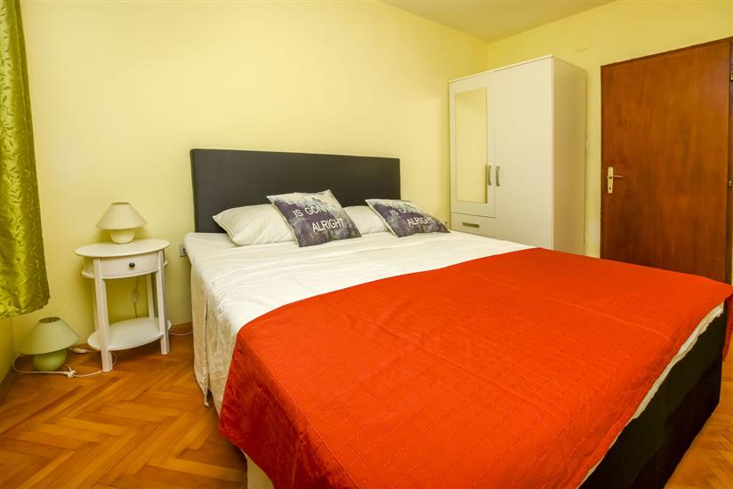 Apartment A1, for 5 persons