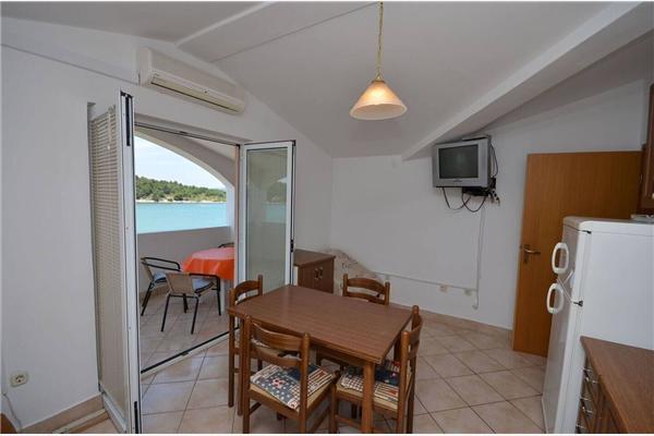 Apartment A4, for 4 persons