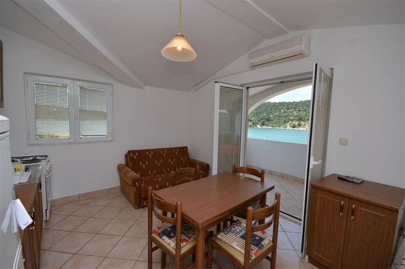 Apartment A4, for 4 persons