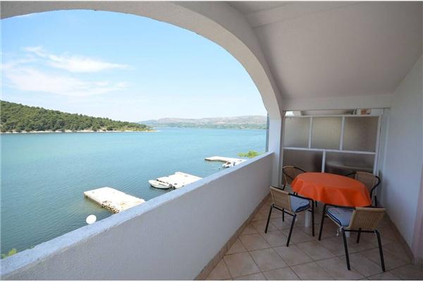 Apartment A4, for 4 persons