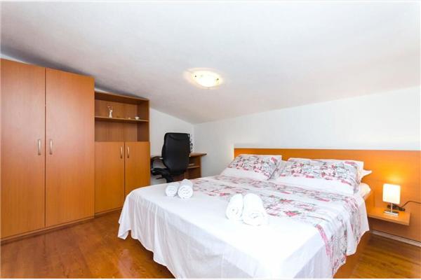 Apartment A1, for 3 persons