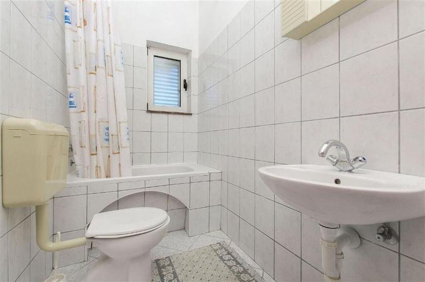 Apartment A4, for 4 persons