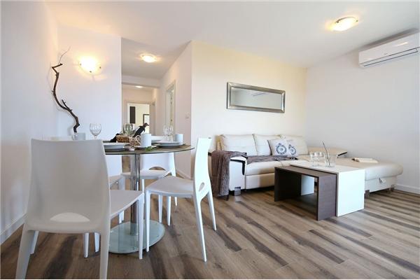 Apartment A2, for 5 persons