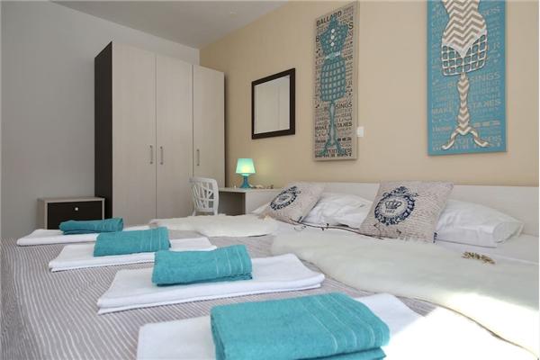 Apartment A2, for 5 persons