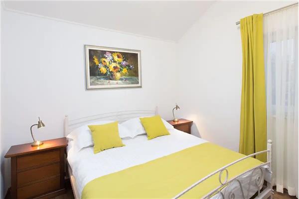 House K1, for 14 persons