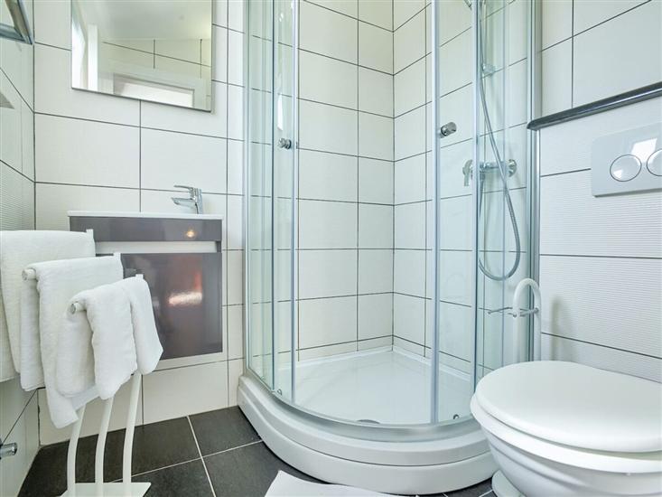 House K1, for 14 persons