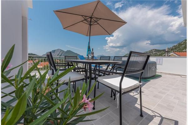 Apartment A1, for 5 persons