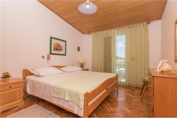 Apartment A1, for 5 persons