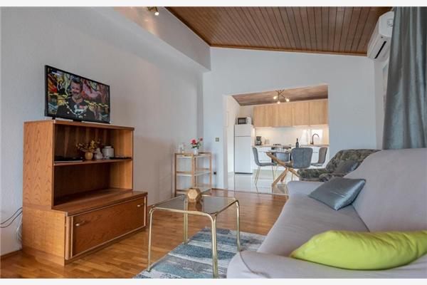 Apartment A1, for 5 persons