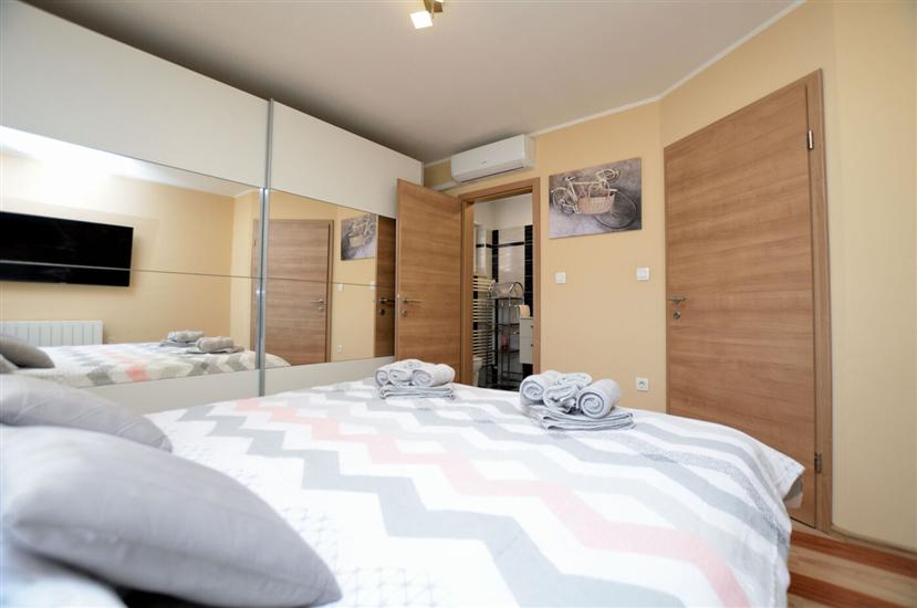 House K1, for 8 persons