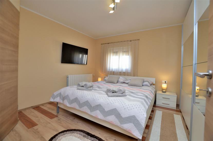 House K1, for 8 persons