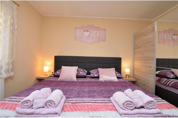 House K1, for 8 persons