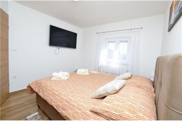 House K1, for 8 persons