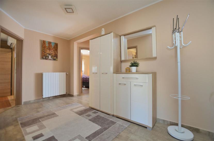 House K1, for 8 persons