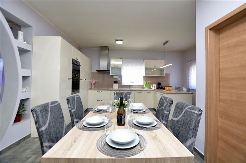 House K1, for 8 persons