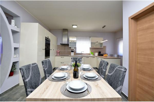 House K1, for 8 persons