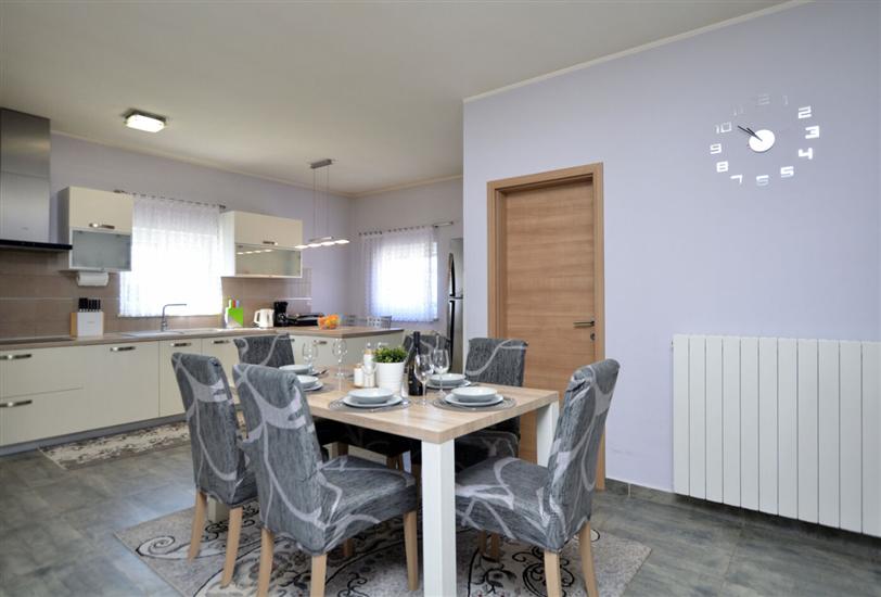 House K1, for 8 persons