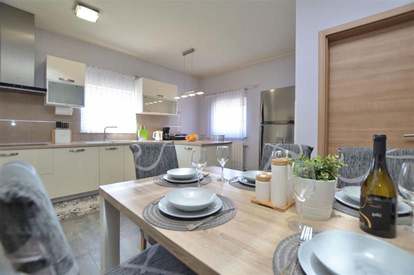 House K1, for 8 persons