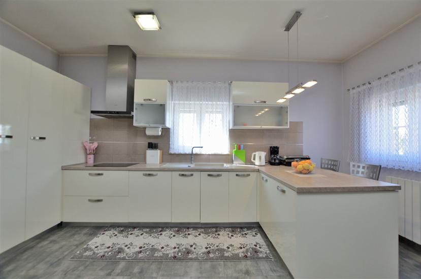 House K1, for 8 persons