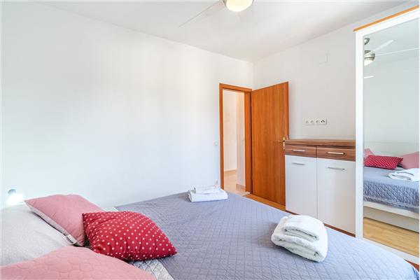 Apartment A1, for 5 persons