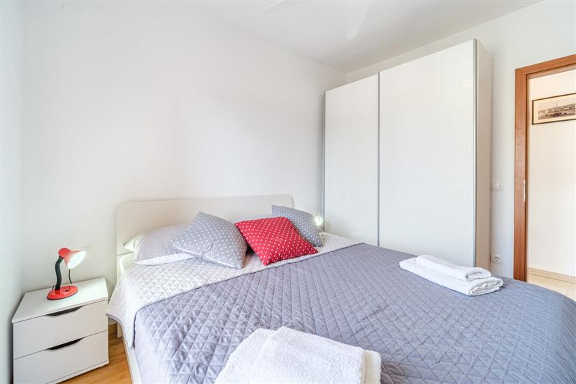 Apartment A1, for 5 persons