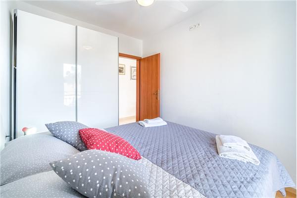 Apartment A1, for 5 persons