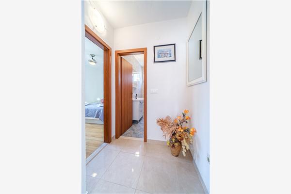 Apartment A1, for 5 persons