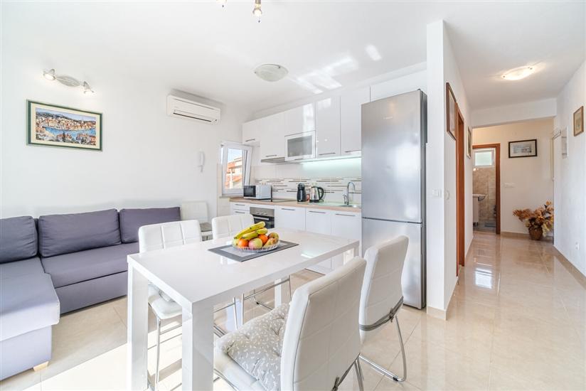 Apartment A1, for 5 persons