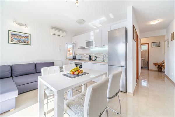 Apartment A1, for 5 persons