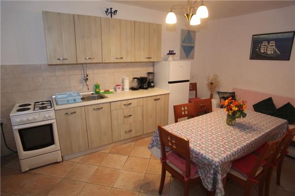 Apartment A1, for 7 persons