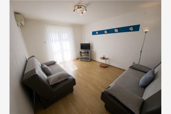 Apartment A1, for 5 persons