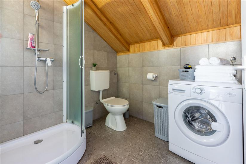 Apartment A3, for 5 persons