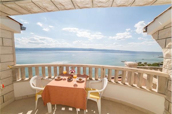 Room S1, for 2 persons