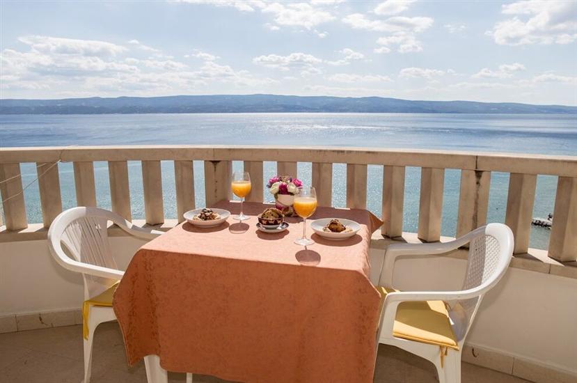 Room S1, for 2 persons