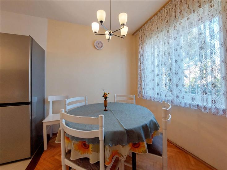 Apartment A2, for 5 persons