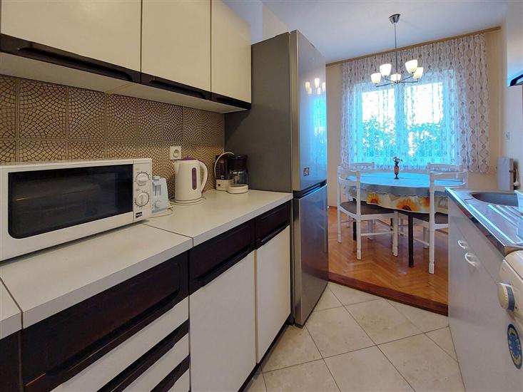 Apartment A2, for 5 persons