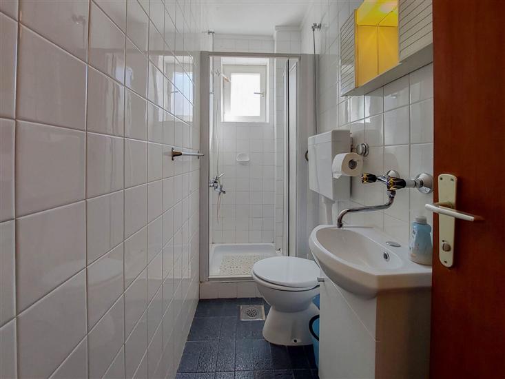 Apartment A2, for 5 persons