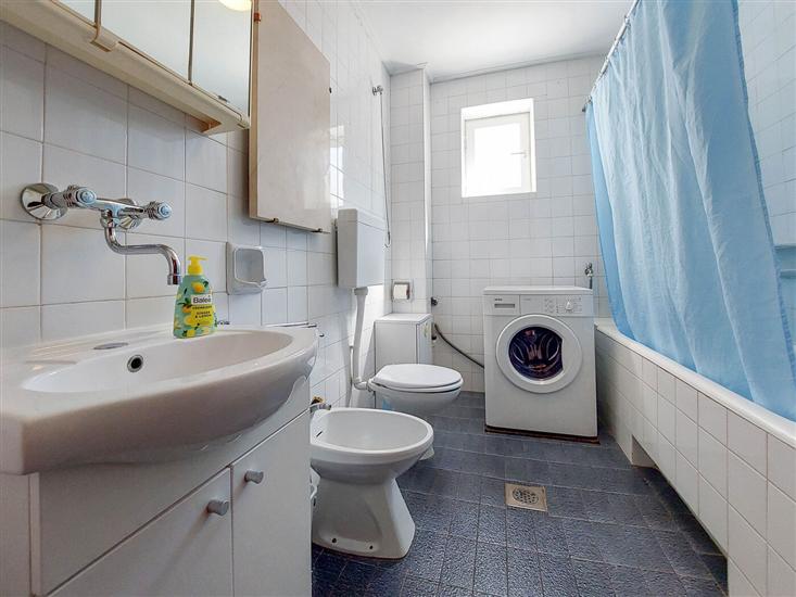 Apartment A2, for 5 persons