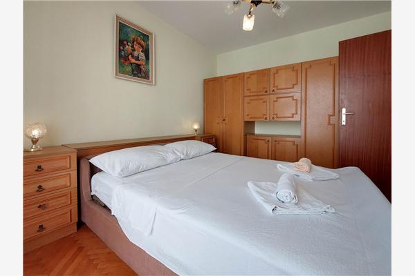 Apartment A2, for 5 persons