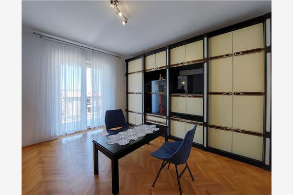 Apartment A1, for 5 persons